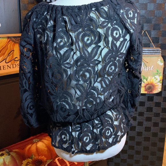 Women’s lace blouse - Picture 3 of 4
